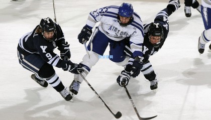 精妙漏球导演绝杀！索博社媒狂喜，多棒的一场胜利啊！