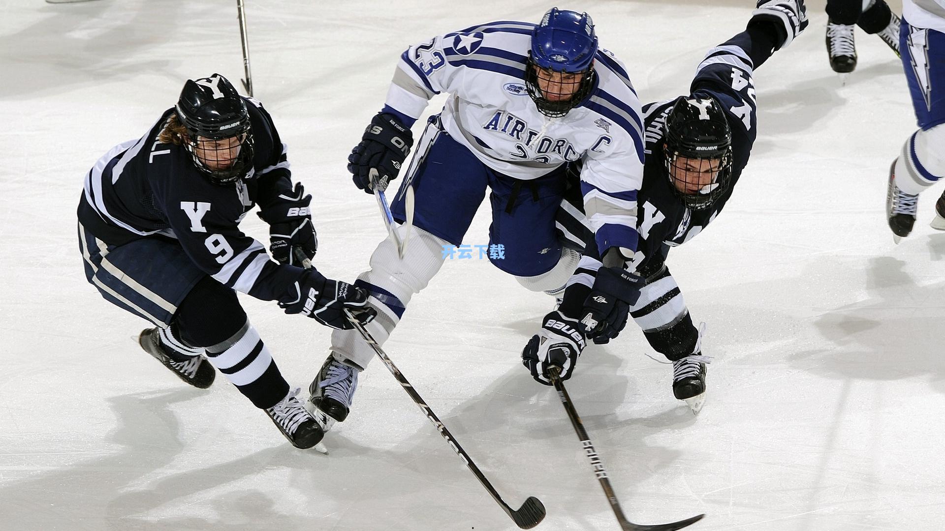 曼联中场危机！曝B费至少伤缺一个月，冬窗引援迫在眉睫